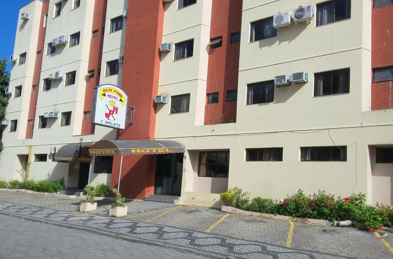 Hotel Real Park 3*
